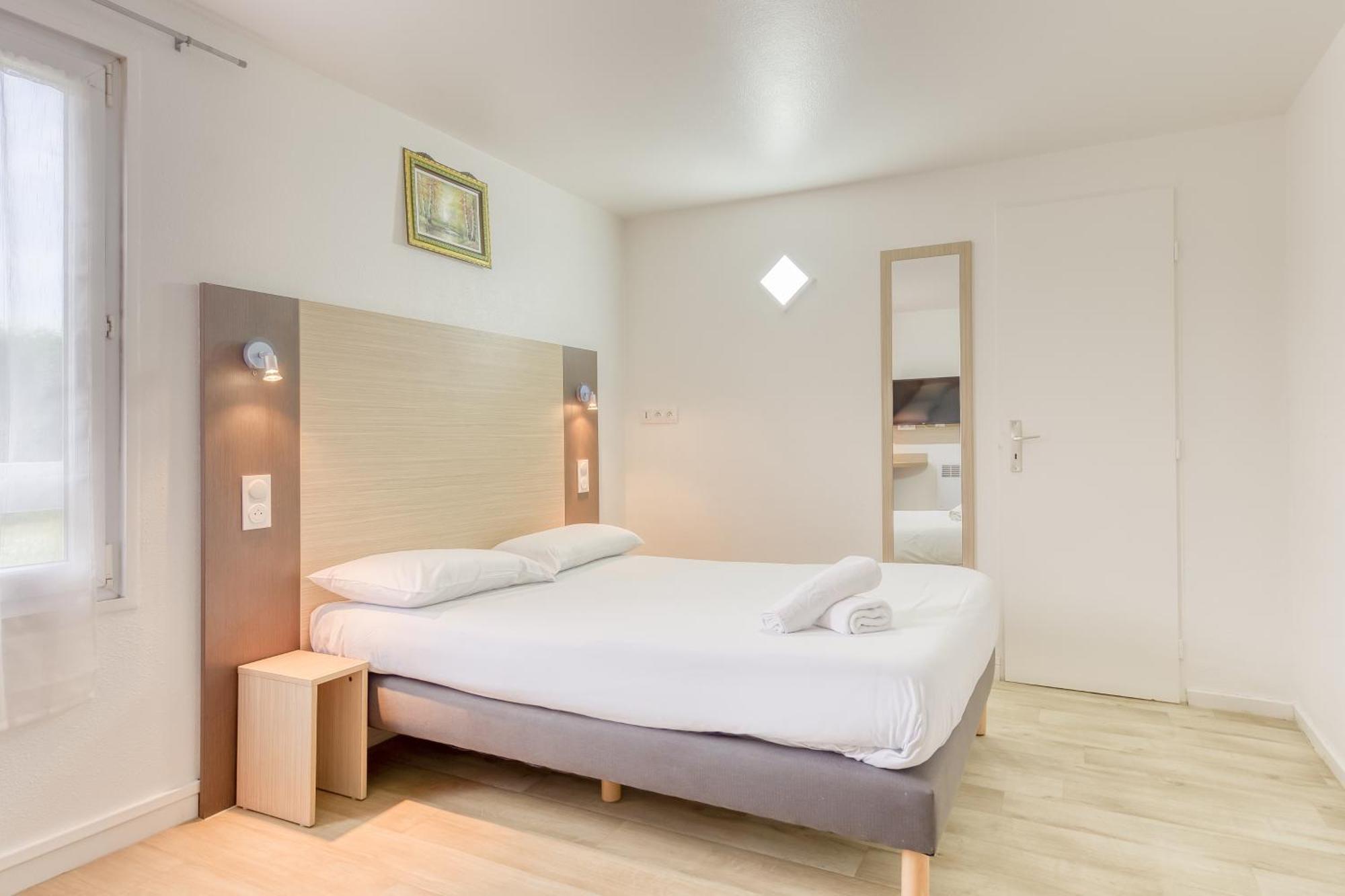 Fasthotel Roissy Cdg Sud - Claye Souilly Exterior foto